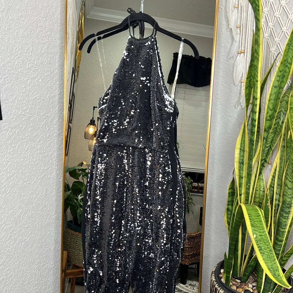 House of Cb ‘Reia’ Black Sheer & Sequin Halter Jumpsuit NWT - Picture 5 of 9